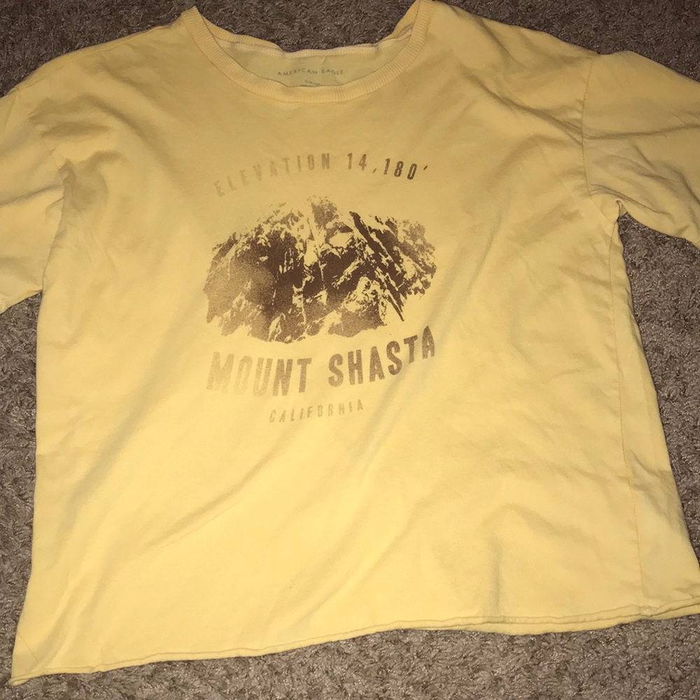 Cropped graphic tee